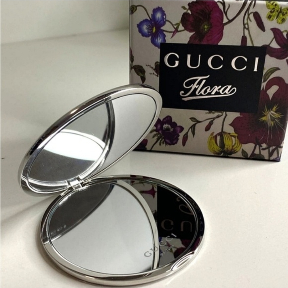Gucci Silver Flora Accent Compact Mirror - Picture 4 of 6